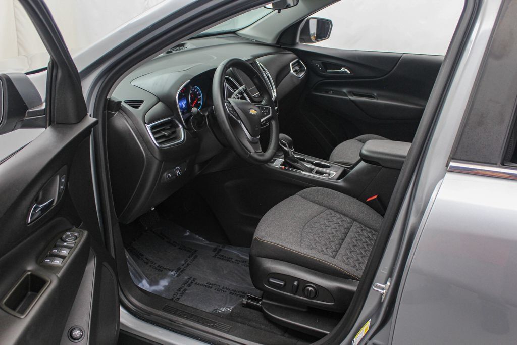Used 2023 Chevrolet Equinox LT AWD/4WD image 19