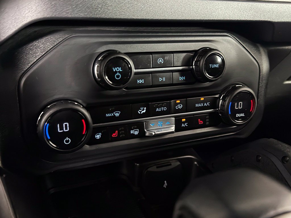 Used 2025 Ford Bronco Badlands AWD/4WD image 16