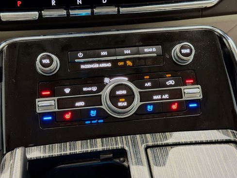 Used 2023 Lincoln Navigator Black Label image 10