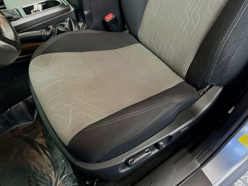 Used 2021 Toyota Tacoma TRD Off-Road image 32