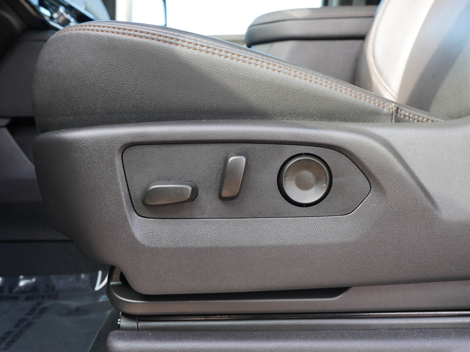 Used 2025 GMC Sierra 3500 AT4 w/ AT4 Premium Plus Package AWD/4WD image 20