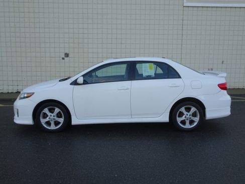 Used 2012 Toyota Corolla S image 4