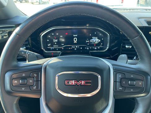 Used 2023 GMC Sierra 1500 SLT w/ SLT Convenience Package AWD/4WD image 12