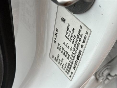 Used 2021 Tesla Model 3 Standard Range Plus image 33