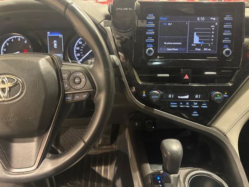Certified 2023 Toyota Camry SE w/ Convenience Package image 40