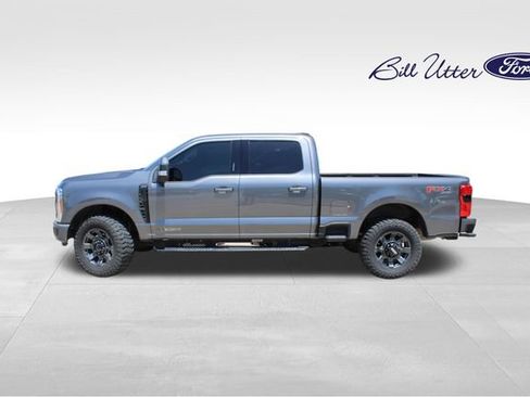 Used 2023 Ford F250 Lariat w/ Sport Appearance Package AWD/4WD image 8