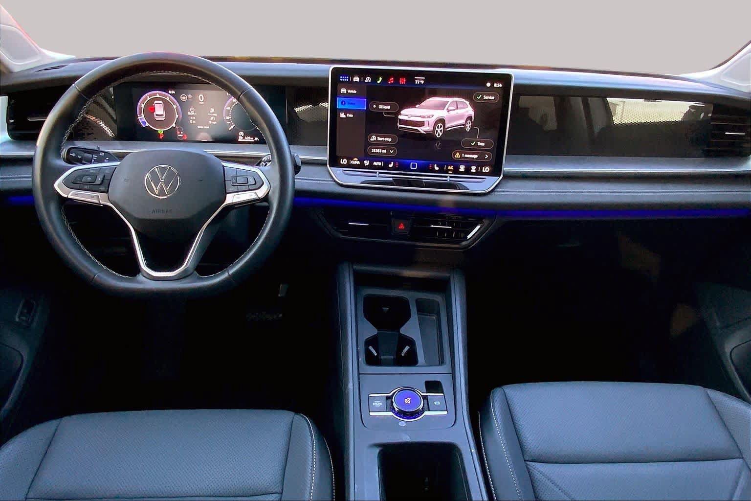 Used 2026 Volkswagen Tiguan SE AWD/4WD image 16