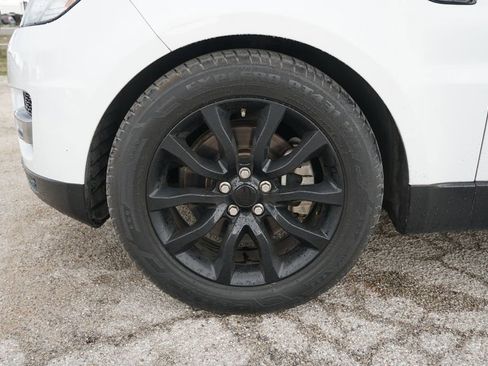 Used 2017 Land Rover Range Rover Sport HSE image 10