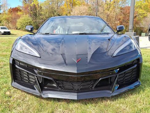 Used 2023 Chevrolet Corvette Z06 image 2