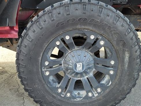 Used 2012 Jeep Wrangler Unlimited Sport image 14