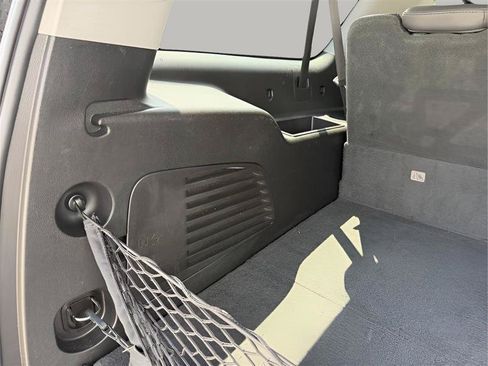Used 2019 Cadillac Escalade ESV Luxury RWD image 43