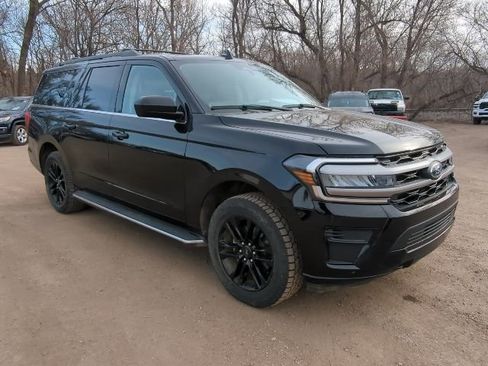 Used 2022 Ford Expedition Max XLT image 2