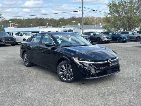 New 2026 Nissan Sentra SL w/ Floor Mat Package image 2