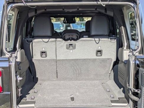 New 2026 Jeep Wrangler Unlimited Rubicon w/ Safety Group image 11