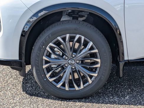 New 2026 Nissan Rogue Platinum w/ Tech Package AWD/4WD image 12
