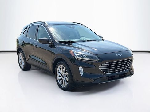 Used 2022 Ford Escape Titanium w/ Titanium Elite Package AWD/4WD image 3