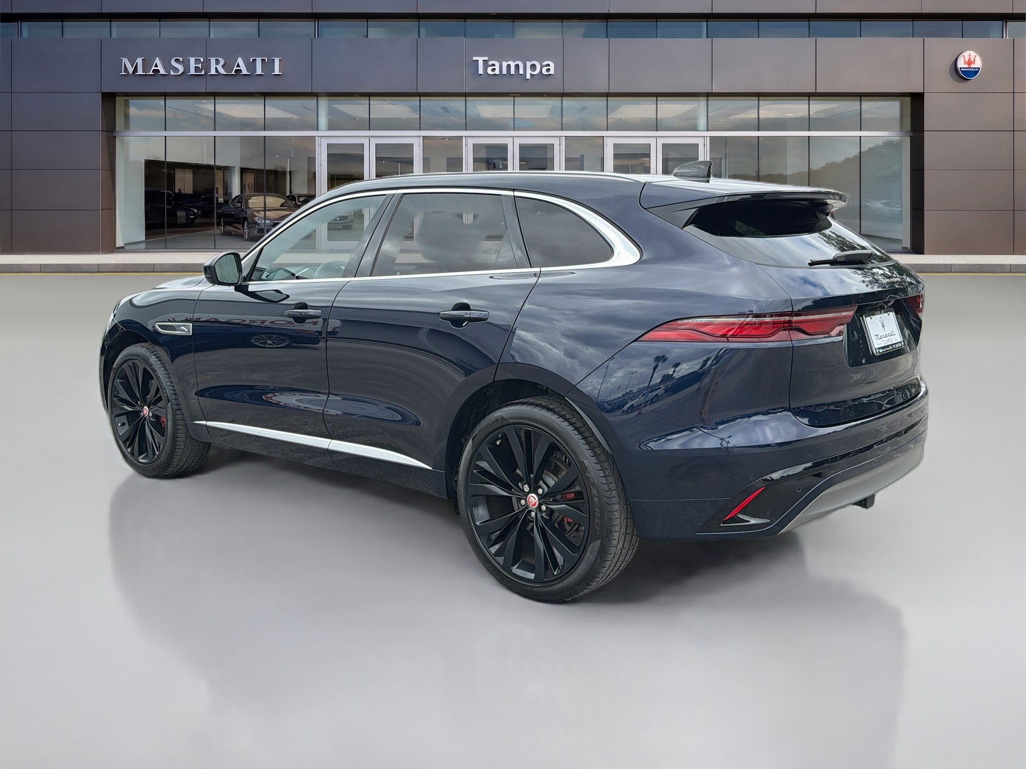 Used 2024 Jaguar F-PACE R-Dynamic S AWD/4WD image 5