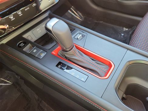 New 2026 Nissan Kicks SR w/ SR Premium Package image 10