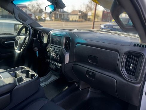 Used 2022 Chevrolet Silverado 1500 Custom w/ Safety Confidence Package AWD/4WD image 15