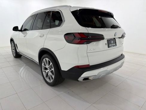 Certified 2024 BMW X5 xDrive40i AWD/4WD image 3