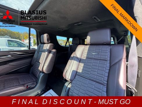 Used 2023 Cadillac Escalade ESV Sport Platinum w/ LPO, ONYX Package image 12