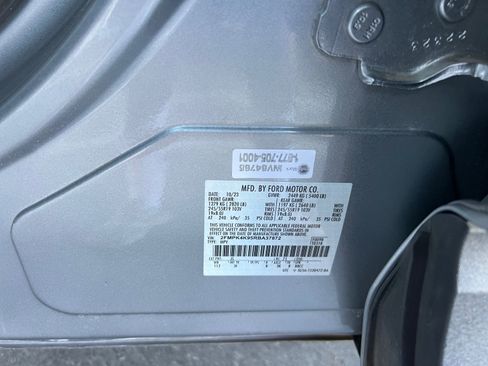 Used 2024 Ford Edge Titanium image 25