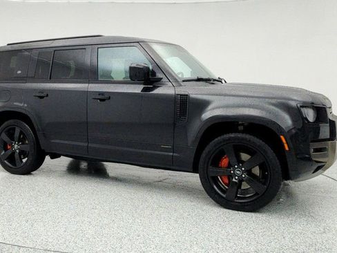 Used 2020 Land Rover Defender 110 X image 3