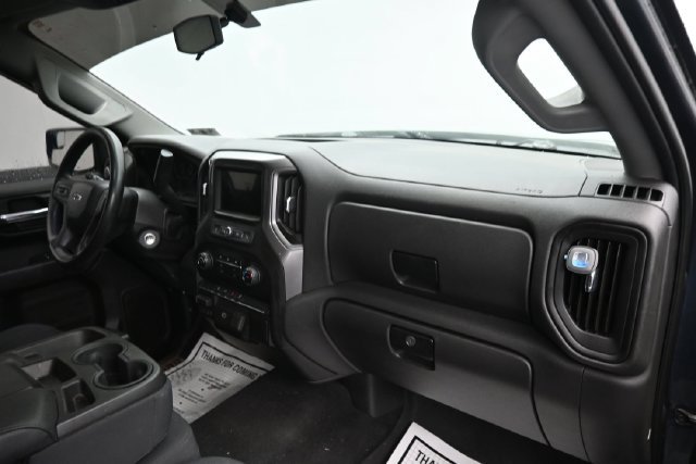 Used 2019 Chevrolet Silverado 1500 Custom Trail Boss w/ Custom Convenience Package AWD/4WD image 8