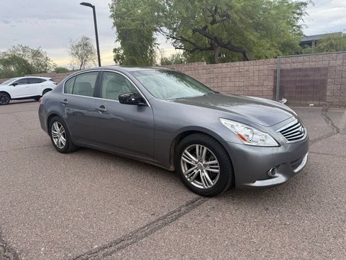 Used 2012 INFINITI G37 Journey w/ Premium Pkg RWD image 3