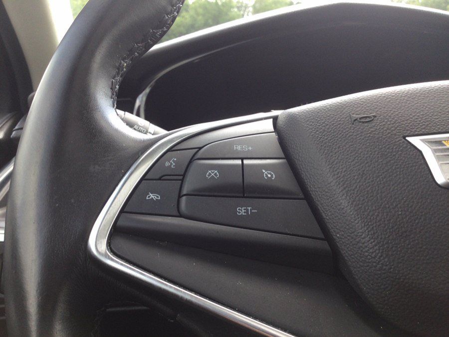Used 2018 Cadillac XT5 Luxury w/ Driver Awareness Package AWD/4WD image 28