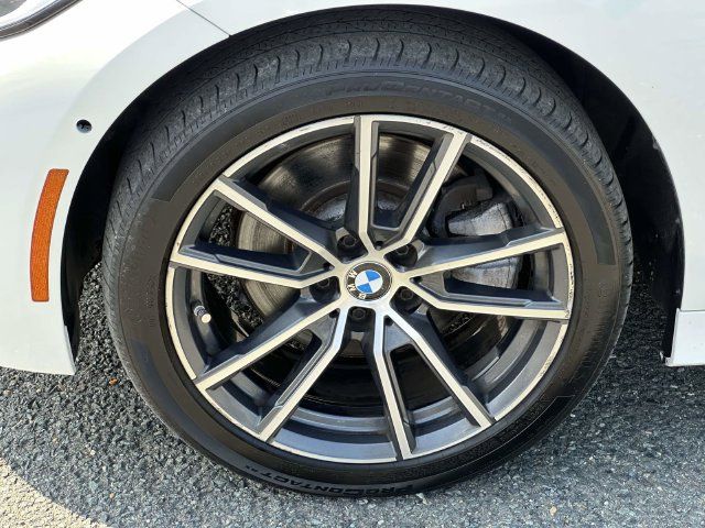Used 2021 BMW 330i xDrive Sedan w/ Convenience Package AWD/4WD image 14