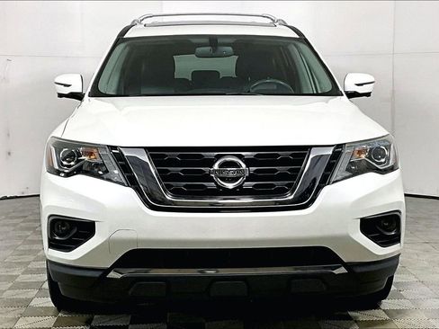 Used 2018 Nissan Pathfinder Platinum image 3