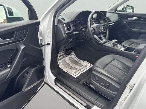 Used 2020 Audi Q5 2.0T Premium Plus w/ Premium Plus Package AWD/4WD image 12