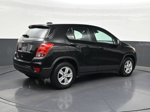Used 2021 Chevrolet Trax LS FWD image 5
