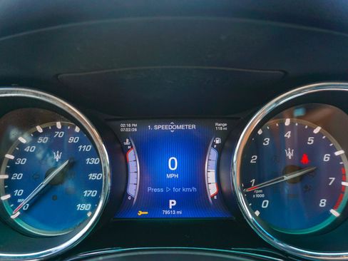 Used 2015 Maserati Quattroporte S Q4 AWD/4WD image 16