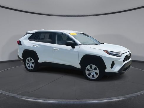 Used 2024 Toyota RAV4 LE FWD image 2