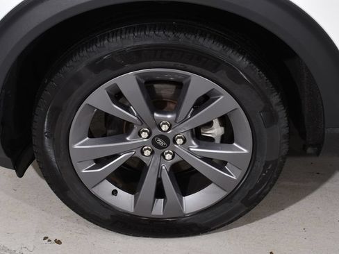 Used 2024 Ford Explorer XLT w/ Equipment Group 202A AWD/4WD image 25