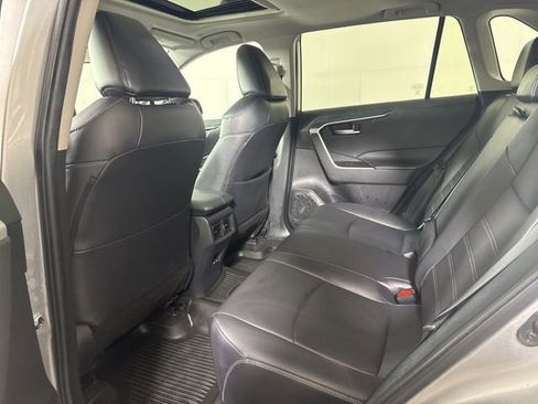 Used 2023 Toyota RAV4 XLE Premium image 12