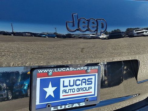 Certified 2024 Jeep Grand Cherokee L Laredo AWD/4WD image 32