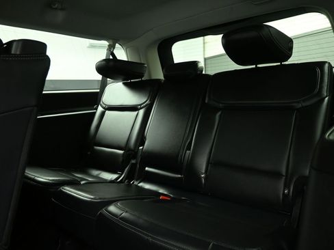 Certified 2025 Ford Expedition Max Platinum image 21