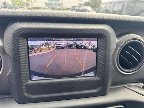 Used 2021 Jeep Wrangler Unlimited Sport image 14