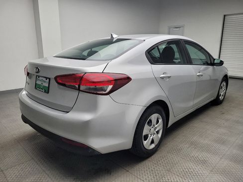 Used 2018 Kia Forte LX image 9