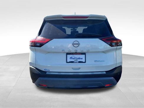 Used 2023 Nissan Rogue SV image 5