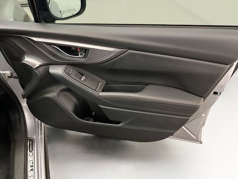 Used 2023 Subaru Crosstrek 2.5i Limited w/ Popular Package #4 image 33