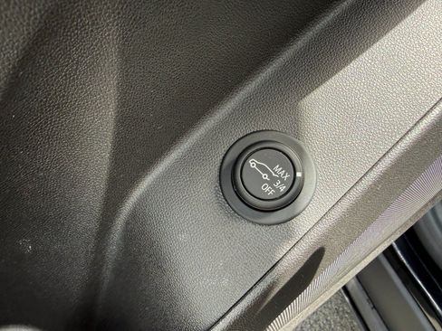 Used 2024 Chevrolet Equinox LT AWD/4WD image 24