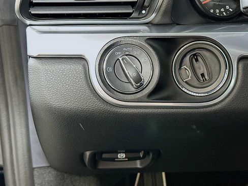 Certified 2017 Porsche 911 Targa 4S image 13