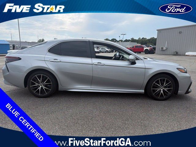 Used 2023 Toyota Camry SE FWD image 2