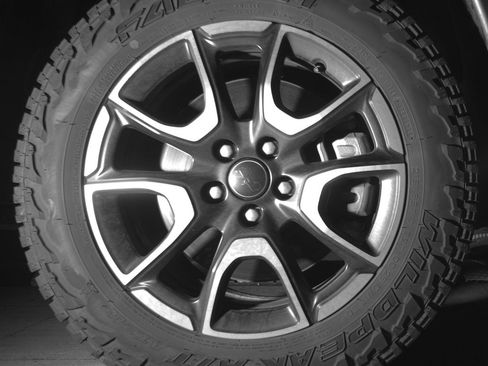 Used 2025 Jeep Compass Trailhawk AWD/4WD image 13
