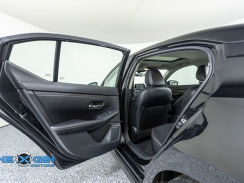 Used 2022 Nissan Sentra SR w/ SR Premium Package FWD image 26