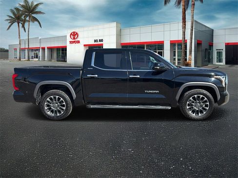 Used 2022 Toyota Tundra Limited image 2